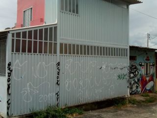 Em diálogo.