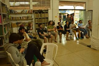 Oficina de construção de transmissores FM