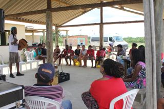 Roda de conversa na Associação da comunidade quilombola Divino Espírito Santo.